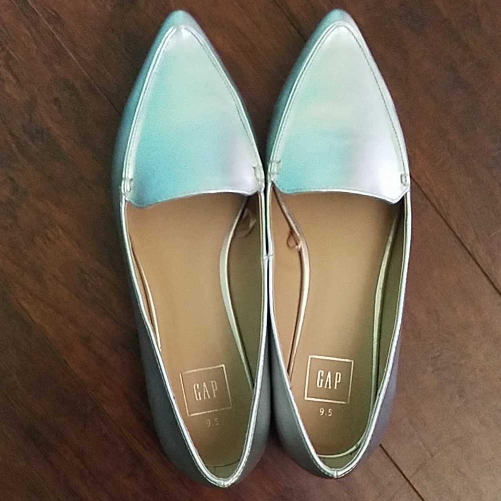 Shoes - Picture 2 of 3